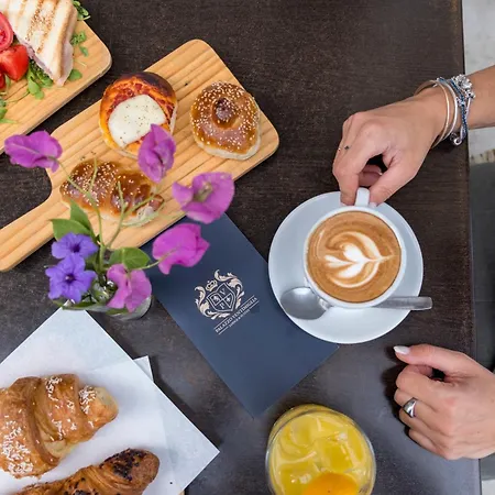 Palazzo Ventimiglia & 公寓 *